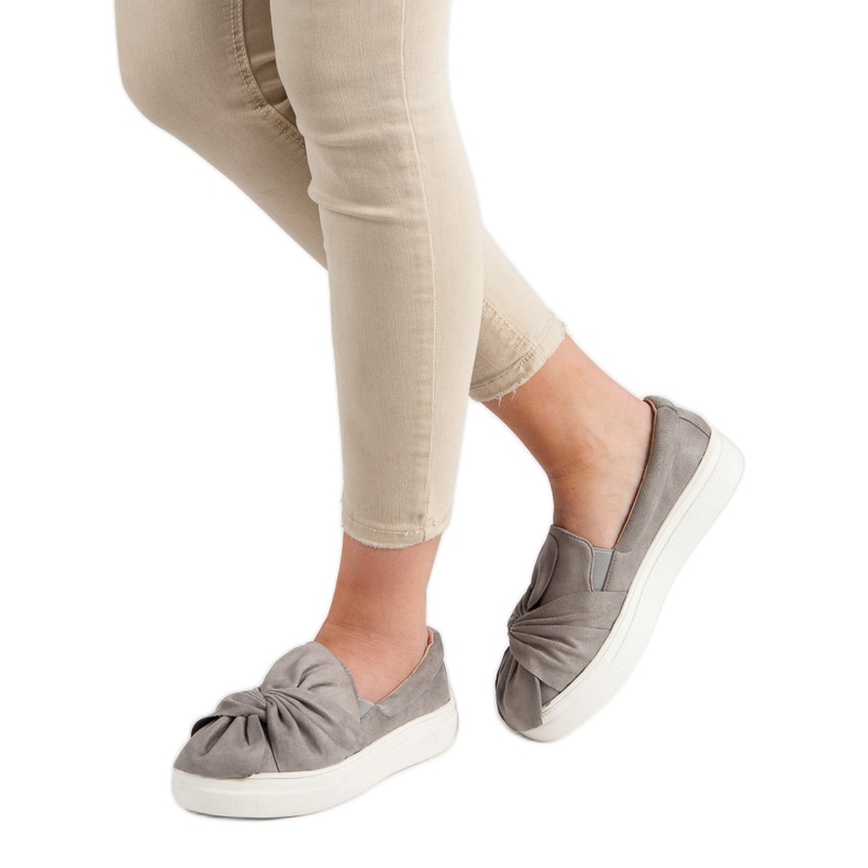 Semišové slipy s mašlí VICES šedá 2