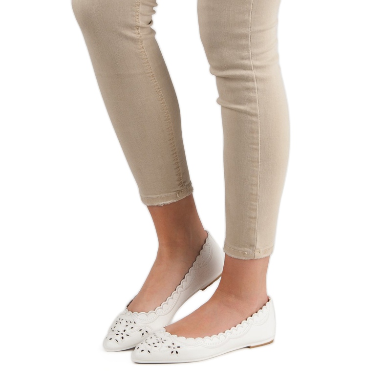 Ballerina In Spitz VICES bílý 2