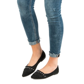 Černá baletka ve špicovi černý 1