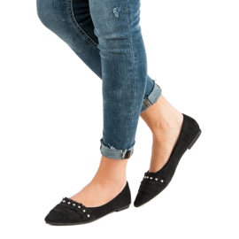 Černá baletka ve špicovi 2