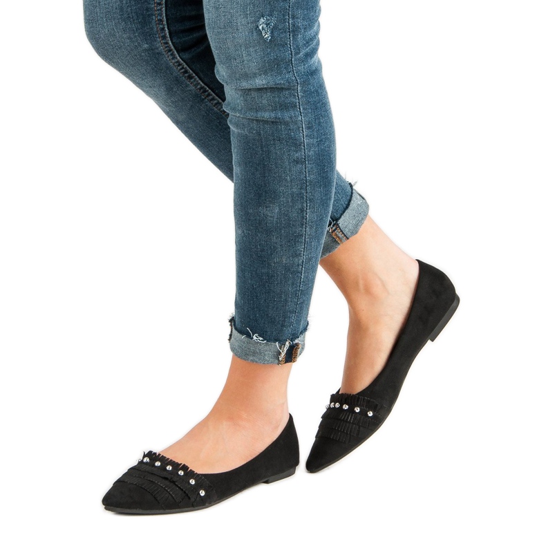 Černá baletka ve špicovi 2