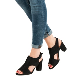 Prolamované sandály na sloupku černá 1