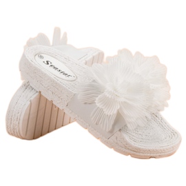 Seastar Bílé pantofle s květinami bílý 1