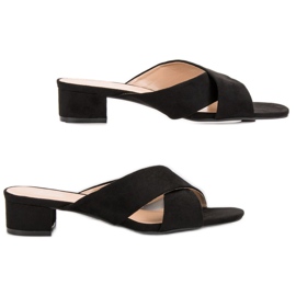 Small Swan Elegantní semišové pantofle černý 1