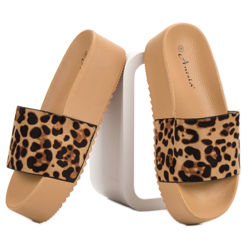 Anesia Paris Semišové pantofle na platformě hnědý 1