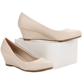 Small Swan Klínová čerpadla hnědý 1 Small Swan Klínová čerpadla hnědý 1