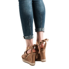 Anesia Paris Sandály na klínku hnědý 1