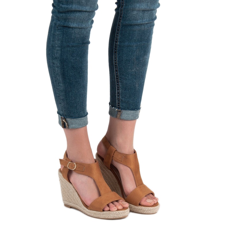 Anesia Paris Módní sandály na klínku hnědý 1