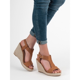 Anesia Paris Módní sandály na klínku hnědý 2