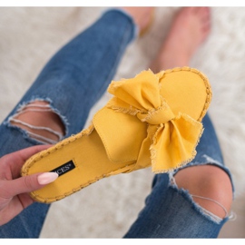 Vestavěné pantofle VICES žlutá 1 Vestavěné pantofle VICES žlutá 1