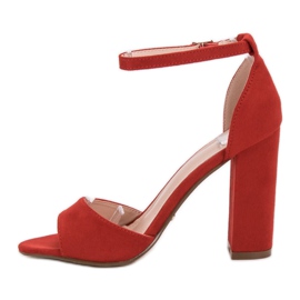Ideal Shoes Pohodlné sandály na vysokém podpatku červené 2