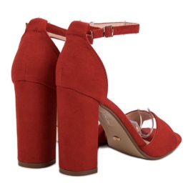 Ideal Shoes Pohodlné sandály na vysokém podpatku červené 1