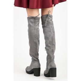 Vices Semišové mušketýři na pilíři šedá 1 Vices Semišové mušketýři na pilíři šedá 1