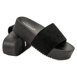 Ideal Shoes Pantofle Na Platformě černý 1