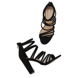 Černé sandály na vysokém podpatku AT-0662-L Black černý 1