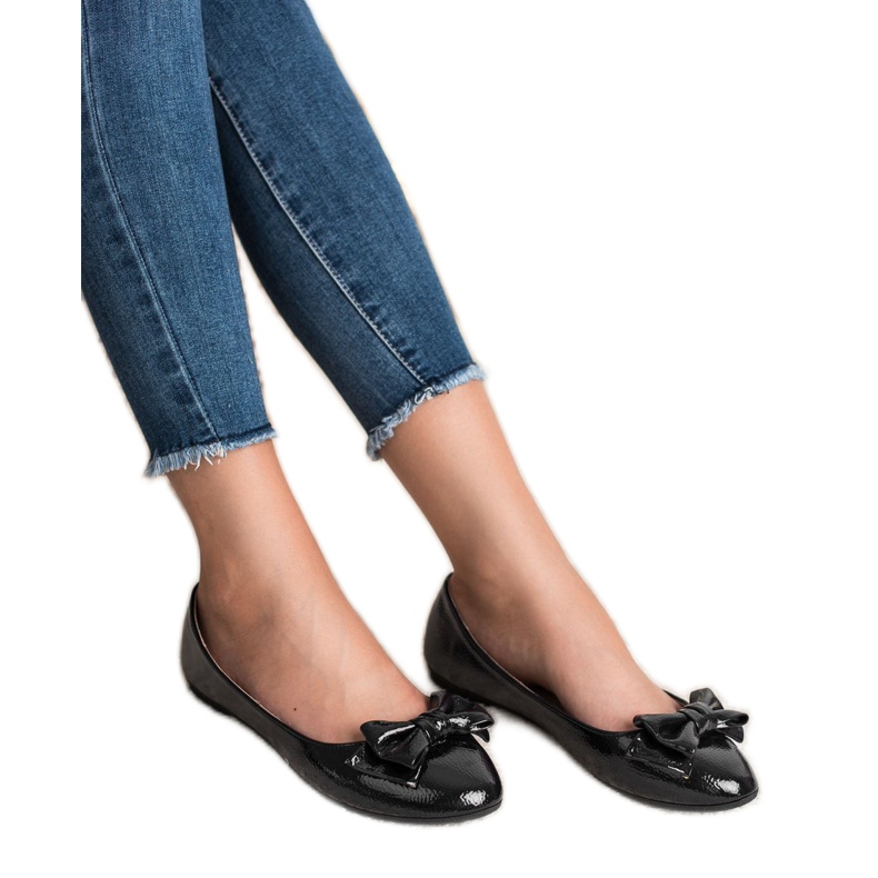 Comer Lakované balerínky s mašlí černá 2