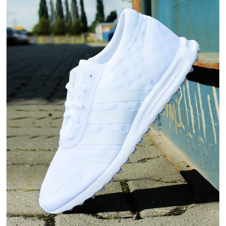 Boty Adidas Originals Los Angeles W S76575 bílý 1