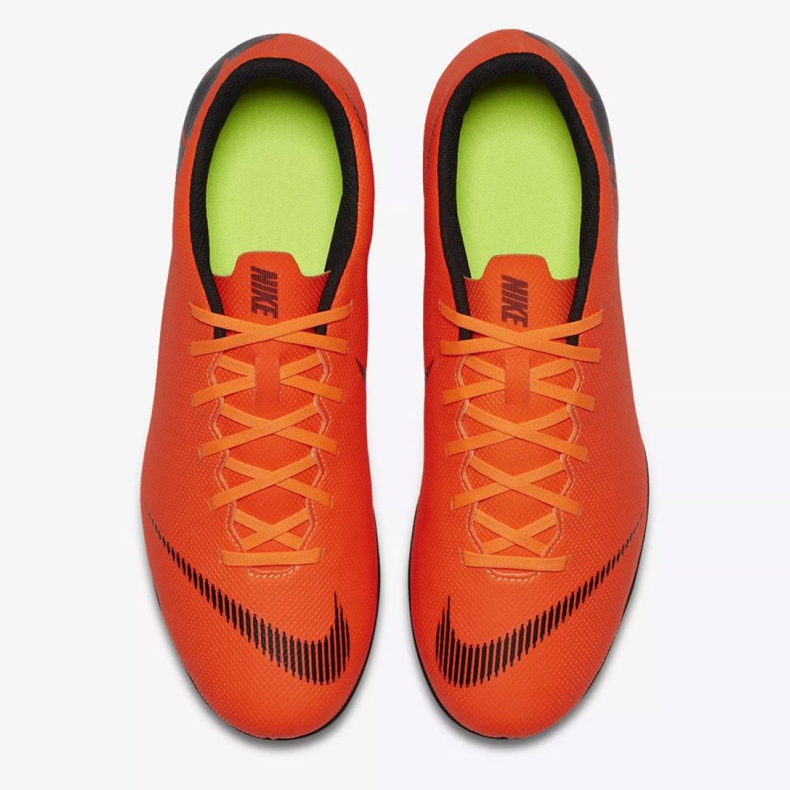 Kopačky Nike Mercurial Vapor 12 Club M AH7378-810 vícebarevný červený 2