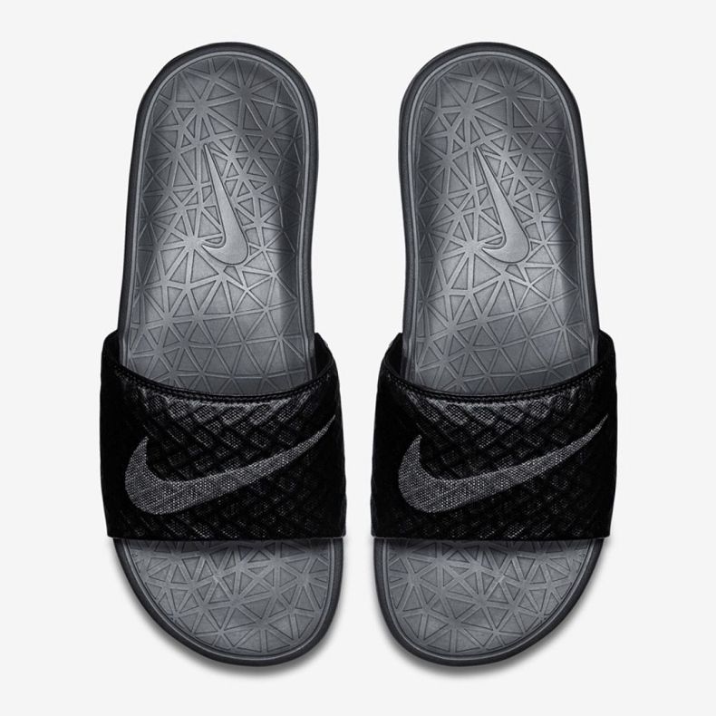 Pantofle Nike Benassi Solarsoft Slide 705474-091 černý 1