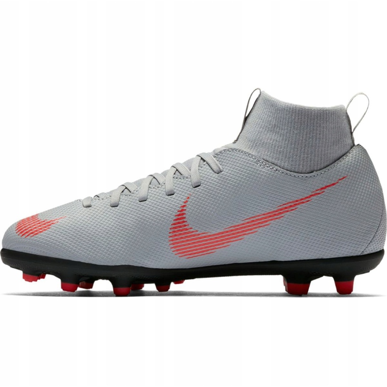 Bílé kopačky Nike Mercurial Superfly 6 Club Mg Jr AH7339 060 bílý bílý 2