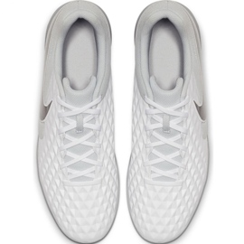 Sálová obuv Nike Tiempo Legend 8 Club Ic M AT6110-100 bílý bílý 1