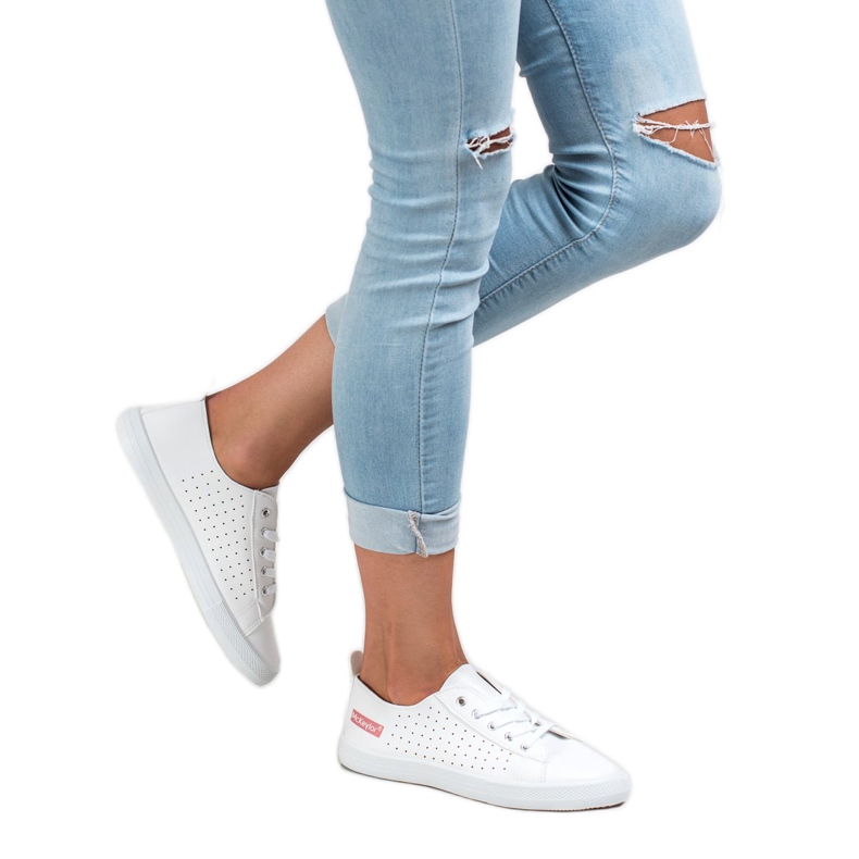 Bílé tenisky MCKEYLOR bílý 2