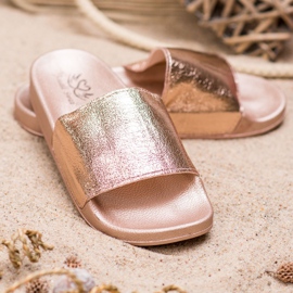 Small Swan Neformální dámské pantofle žlutá 1 Small Swan Neformální dámské pantofle žlutá 1