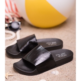 Small Swan Neformální dámské pantofle černý 2