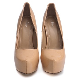 Lakované čepy na platformě LE107 Beige béžový 1