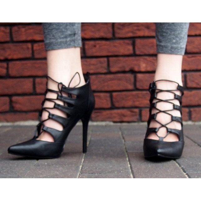 Bohatě zdobené vysoké sandály 11033-1 černé černá 2