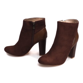 Hnědé semišové boty na sloupku se zipem hnědý 2