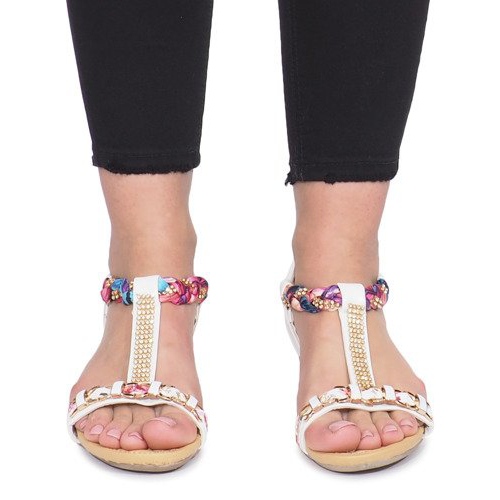 Bílé sandály na jemné klínové patě Ruixin bílý 1 Bílé sandály na jemné klínové patě Ruixin bílý 1