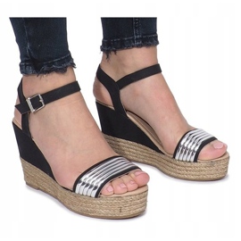 Černé sandály na jemné klínové podpatku Glam Shine černý 2