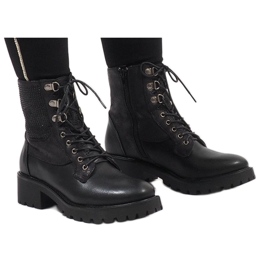 Ideal Shoes Černé šněrovací kotníkové boty s flitry 1621 černý 1