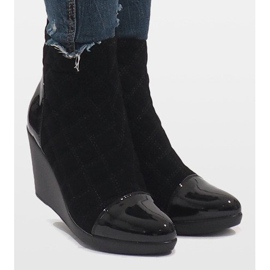 Elegantní boty na klínku 1455 černé černý 2