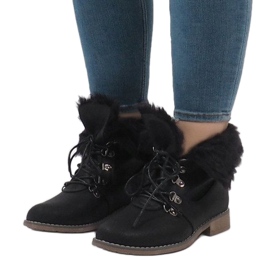 Černé zateplené kožešinové boty B9816-KB černý 2