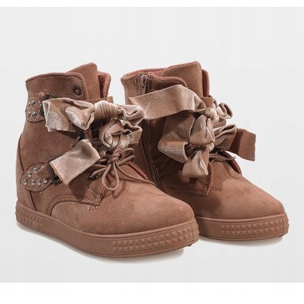 Růžové úšklebky na klínu A-79 růžový 1