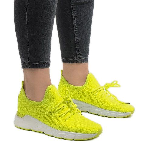 Žlutá sportovní obuv 7766-Y žluť 2
