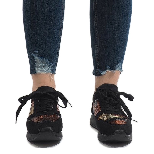 Černé sportovní klínové tenisky T025 černá vícebarevný 2