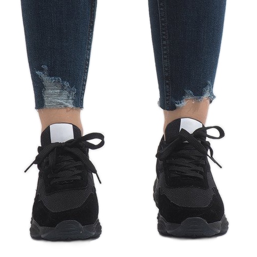 Černá sportovní obuv E-102 černý 2