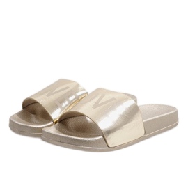 Zlaté pantofle Love 812A zlatý 1