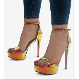 Zlaté sandály duhové podpatky 8338-19 zlatý 1