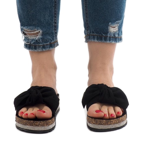 Černé pantofle s mašlí N-33 černá 2 Černé pantofle s mašlí N-33 černá 2