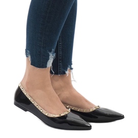 Černé balerínky s cvočky 127-16 černá 1