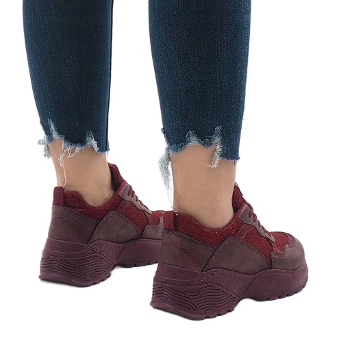 Burgundská sportovní obuv BY-080 červené vícebarevný 1