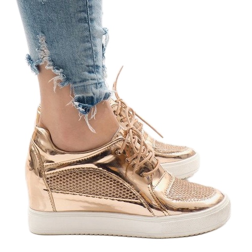 Prolamované tenisky s lakovaným šampaňským WW055A žlutá 1 Prolamované tenisky s lakovaným šampaňským WW055A žlutá 1