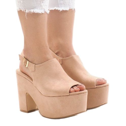 Růžové sandály na masivním bloku 8263CA růžový 1 Růžové sandály na masivním bloku 8263CA růžový 1