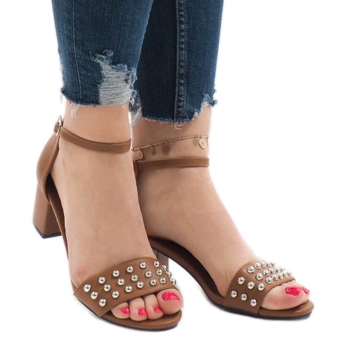 Velbloudí sandály na vysokém podpatku 173-856 hnědý 1