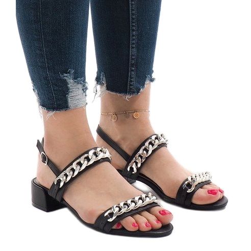 Černé sandály na vysokém podpatku 77-15 černá 1 Černé sandály na vysokém podpatku 77-15 černá 1