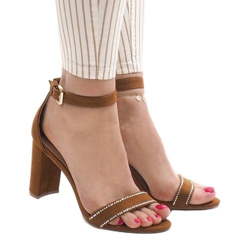 Velbloudí sandály na sloupku A8020 hnědý 1 Velbloudí sandály na sloupku A8020 hnědý 1